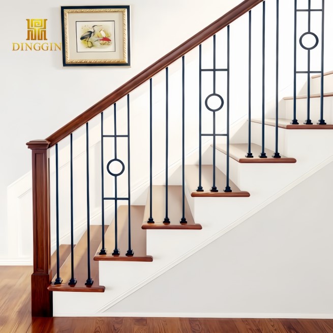 Plain bar wrought iron balustrade Plain bar wrought iron balustrade